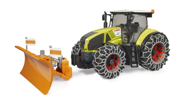 Claas Axion 950 ar sniega lāpstu