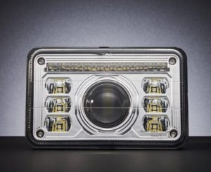 TT TECHNOLOGY tuvās / tālās gaismas lukturis (John Deere, Massey Ferguson, CNH) 69W